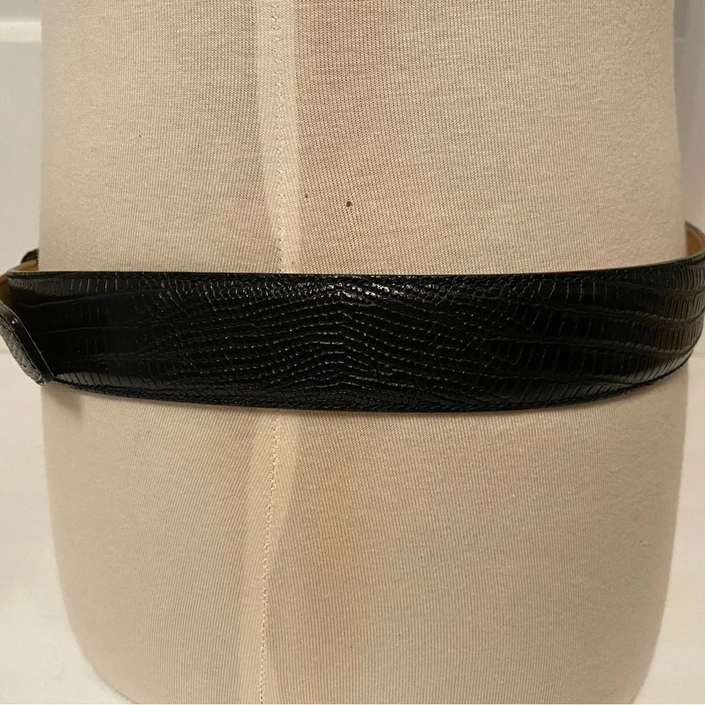 SAKS FIFTH AVENUE BELT HANDMADE ITALY BLACK LEATHER TEXTURED SILVER BUCKLE 38